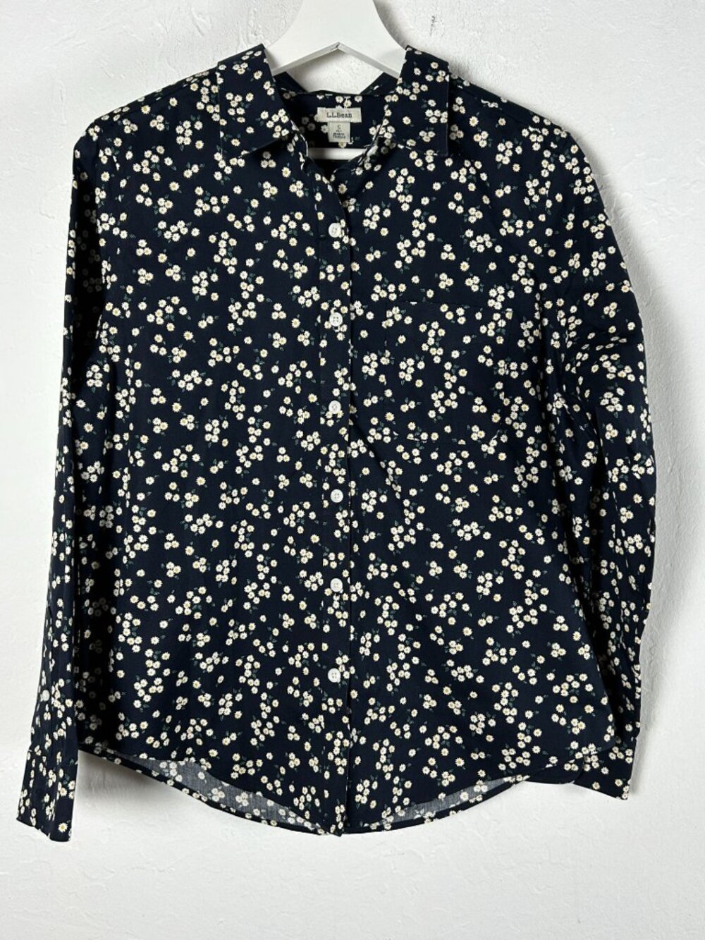 L.L.Bean Wrinkle-Free Pinpoint Oxford Shirt Daisy Floral Long Sleeve Small NWOT